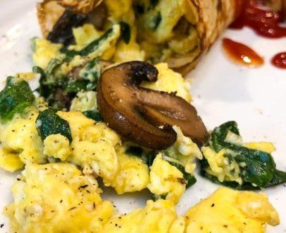 Crepe aux brouilles (Crepe with Scrambled eggs)